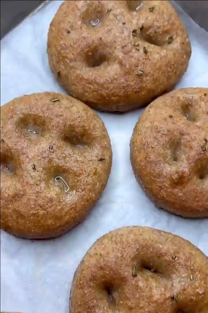 questa-è-la-storia-di-un-vino-di-noi-podcast-ivano-la-rosa-podcast-media-manager